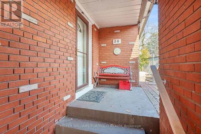 Building Photo - 38 Jarwick Dr