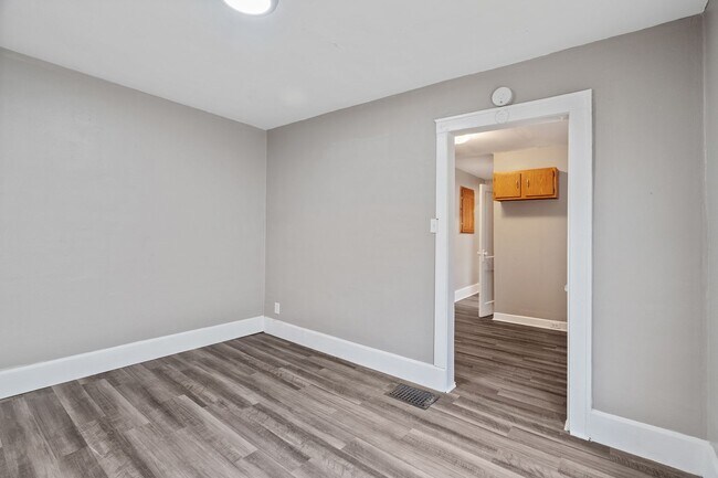 Foto del edificio - Cute 1 bed 1 bath. SECTION 8 Accepted
