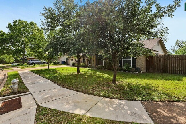 Foto del edificio - 5900 Gateshead Dr