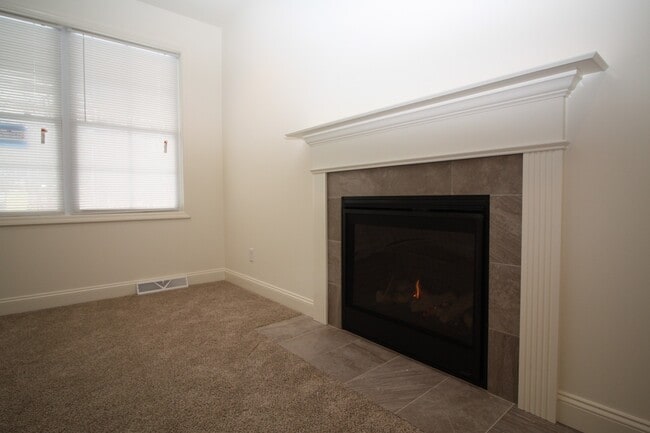 Foto del edificio - Waterford Ave