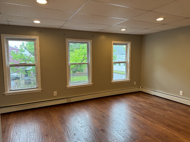 Building Photo - 136 Sharpe St