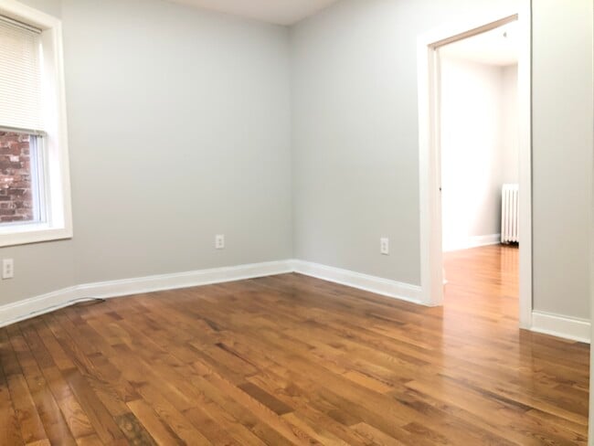 Foto del edificio - 863 Pavonia Ave