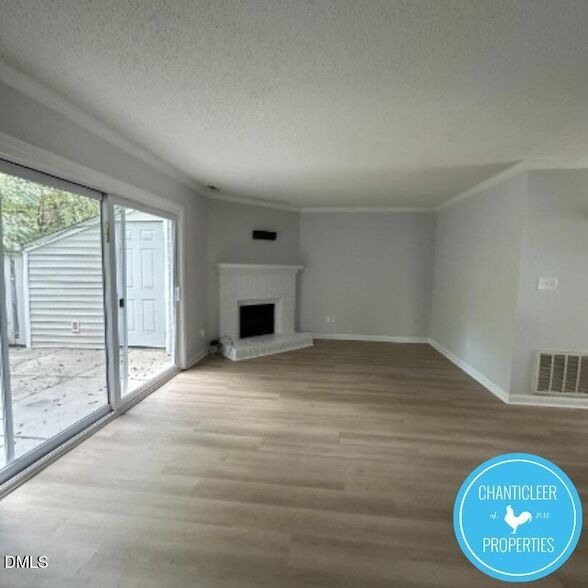 Building Photo - 7314 Sandy Creek Dr