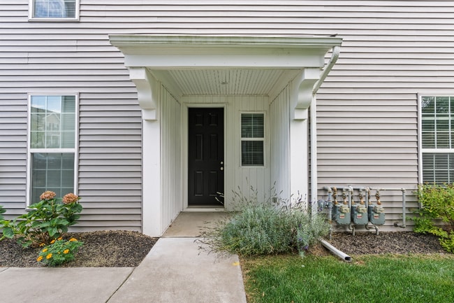 Building Photo - 2133 Red Fox Dr