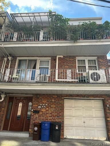 Building Photo - 142-22 Pershing Crescent