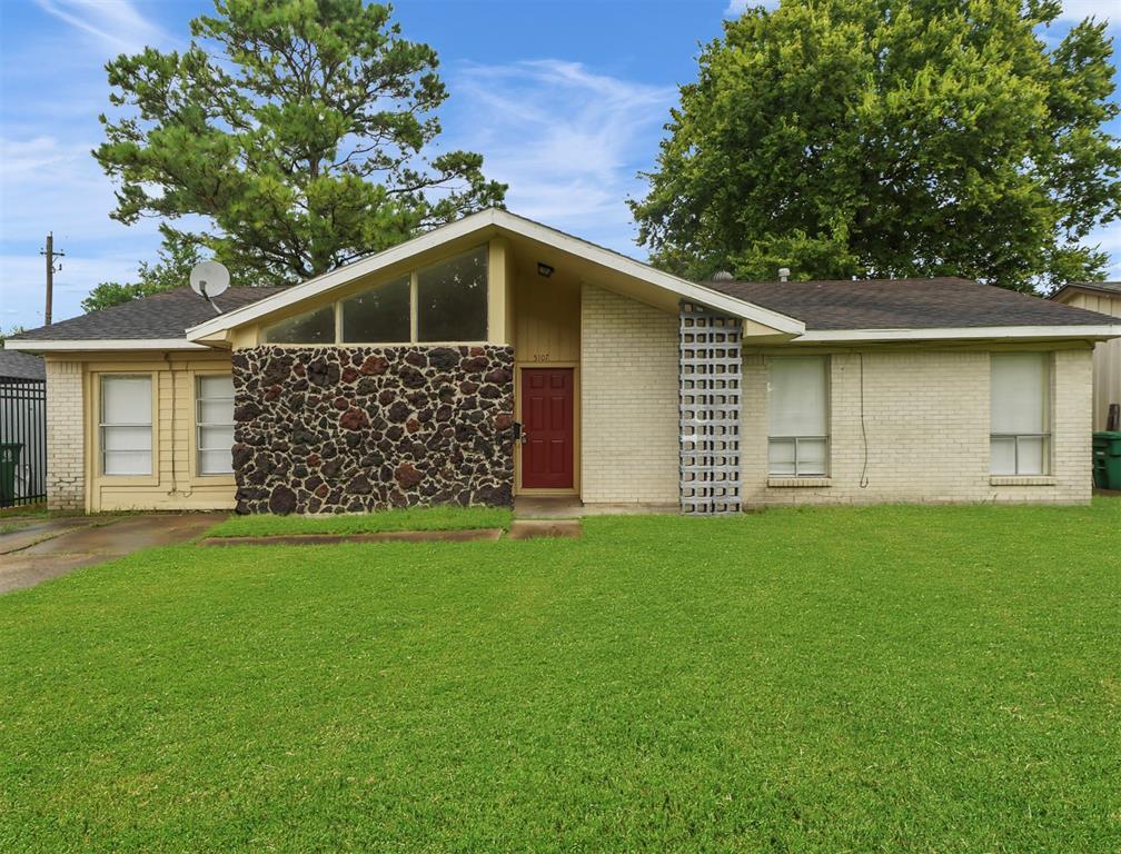 5107 Selinsky Rd, Houston, TX 77048 House for Rent in Houston, TX