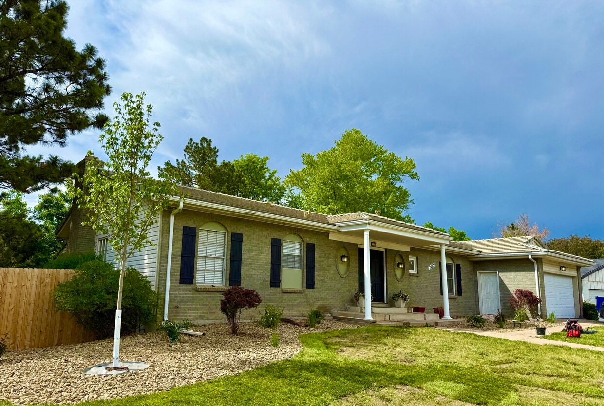 Primary Photo - 7155 E Princeton Ave
