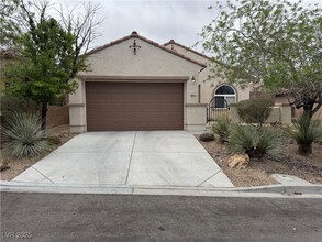 Building Photo - 2671 Lochleven Way