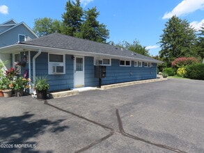 Building Photo - 602 Harris Ave