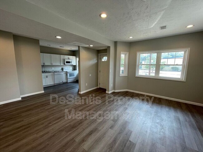 Building Photo - 2473 Wildwood Rd