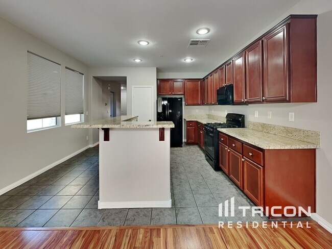 Foto del edificio - 720 Point Bluff St