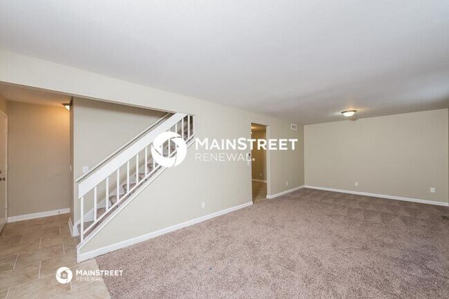 Building Photo - 3 Bedroom Pet-Friendly Home in Aurora, CO with Main Street Renewal