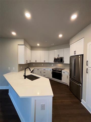 Building Photo - 3255 Carlisle St