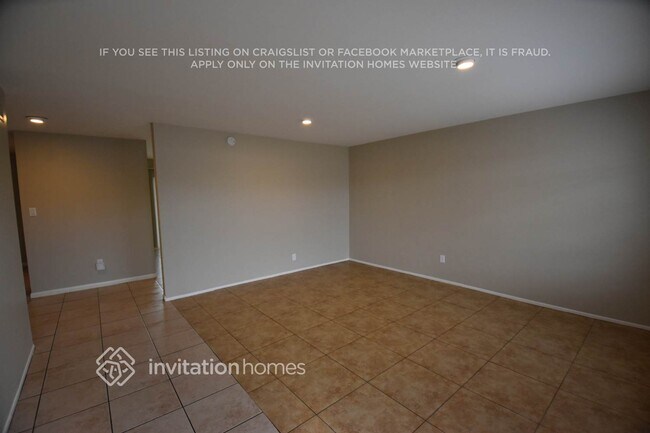 Foto del edificio - 3335 W McLellan Blvd