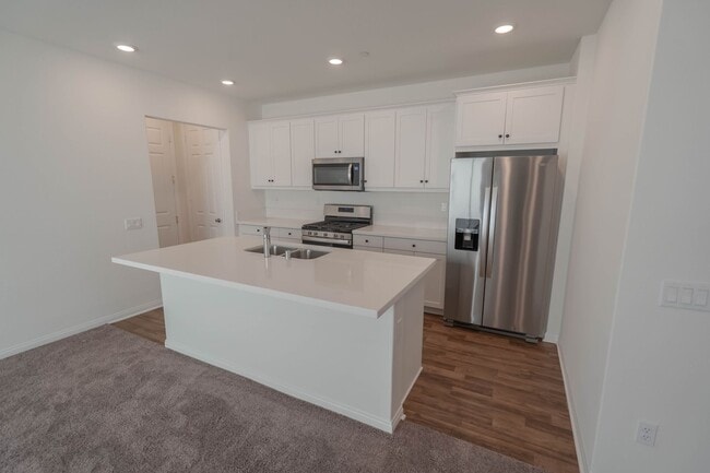 Building Photo - 27025 Trail View Ln.
