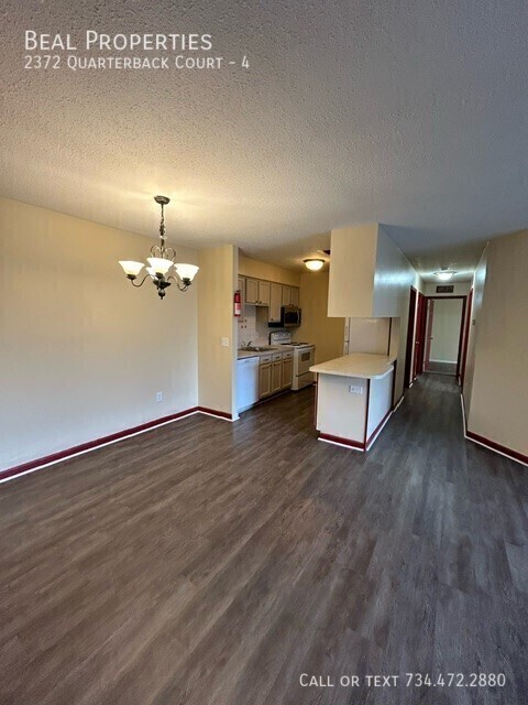 Building Photo - 2372 Quarterback Ct