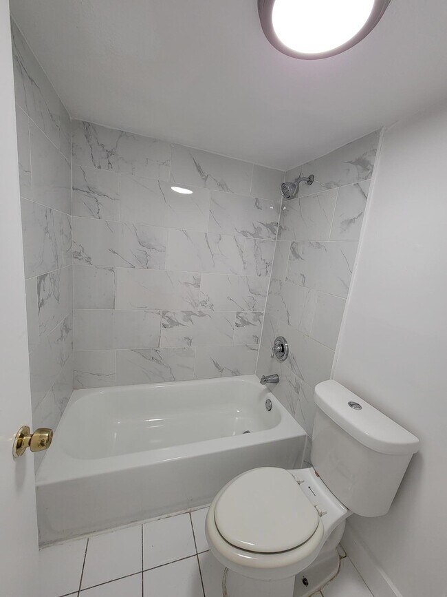 Landmark Towers Apartments in Plantation, FL