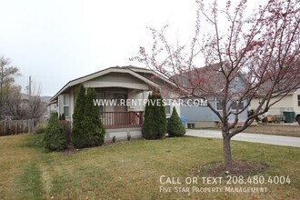 Building Photo - 1417 S 2nd Ave