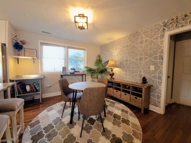 Comedor en la planta principal - 9605 Singleton Dr