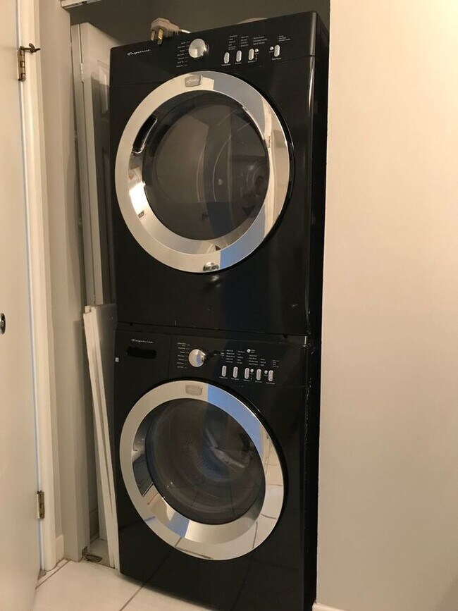 Foto del edificio - 2727 W 111th St