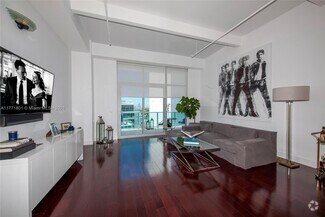 Building Photo - 201 Aqua Ave