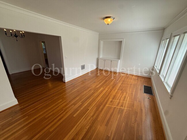 Foto del edificio - 603009- 707-709 WATSON AVENUE