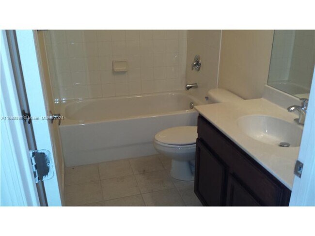 Foto del edificio - 21205 NW 14th Pl