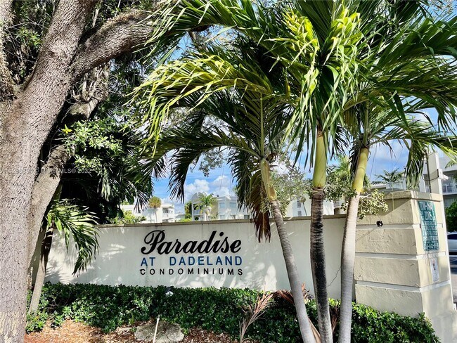 Foto del edificio - 7713 SW 88th St