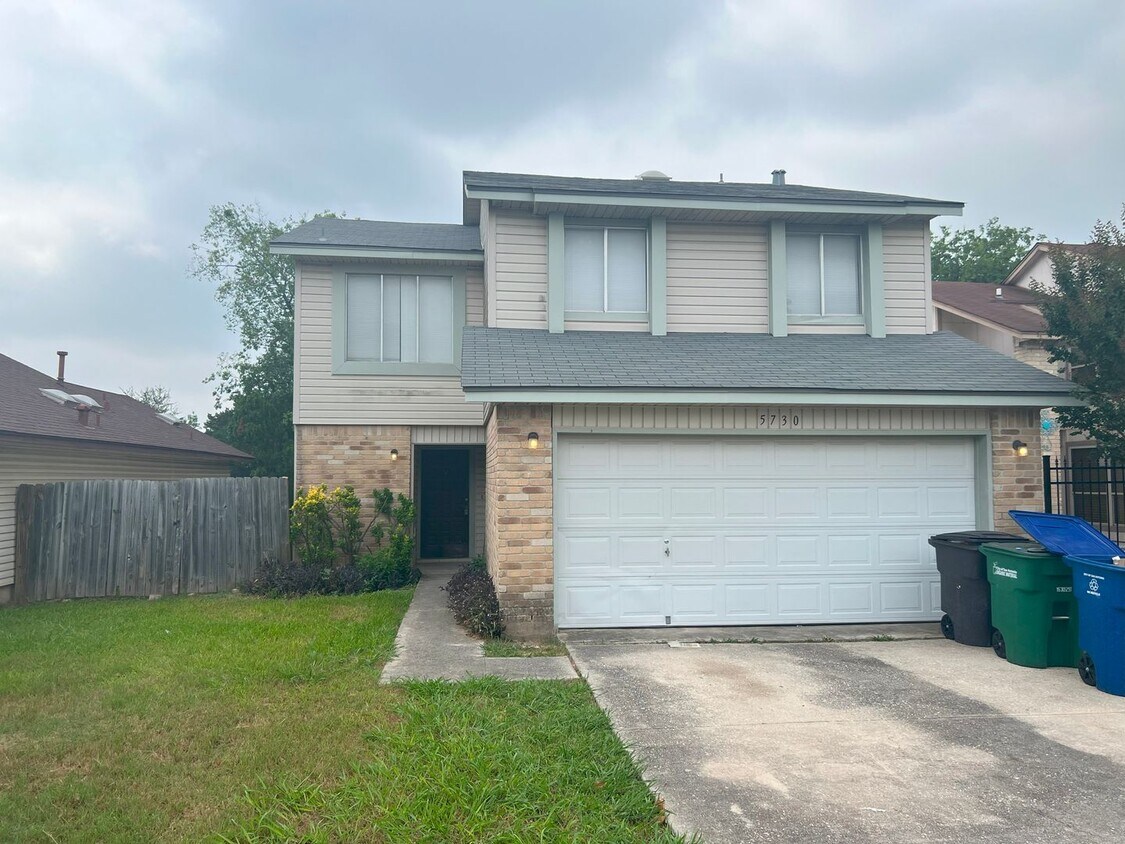 Foto principal - 5730 Spring Moon St