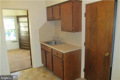 Foto del edificio - 916 Stouffer Ave