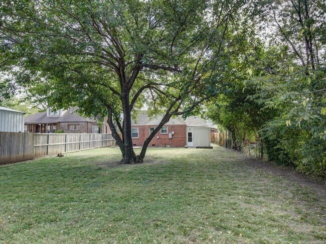Building Photo - 2 Bed / 2 Bath in Midtown near TU!