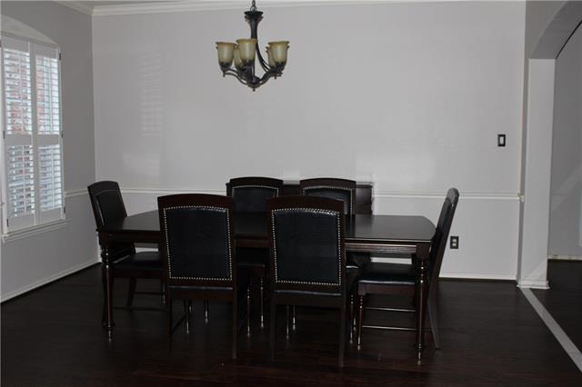 Foto del edificio - 9705 Raven Ln