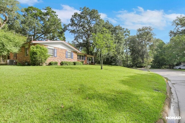 Building Photo - 4BR / 2BA – 1,644 sq ft – $2,100/mo – Town...