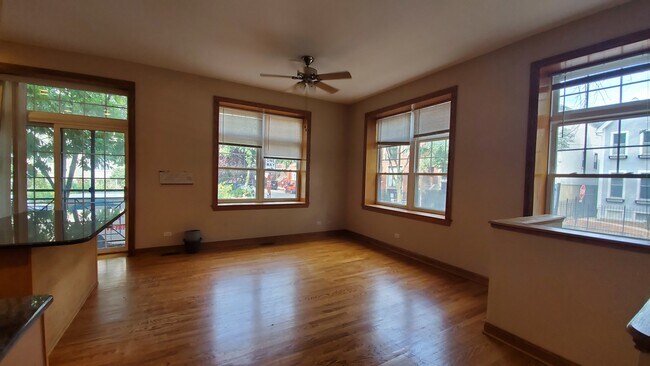 Building Photo - 1801 W Thomas St
