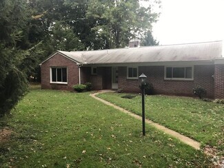 Building Photo - 210 Lawn Rd