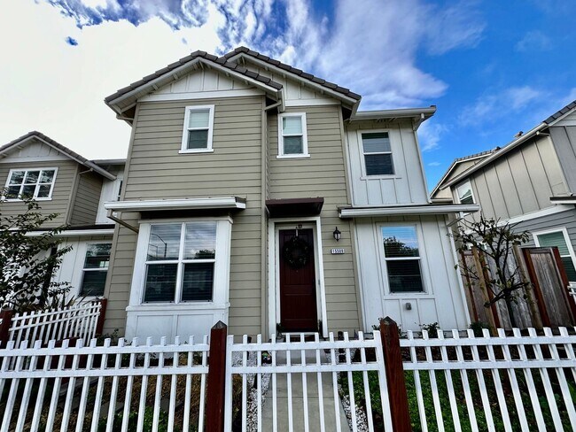 Foto del edificio - 15509 Monterey Rd