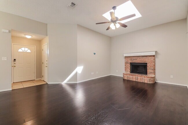 Building Photo - 1426 Ardmore Dr