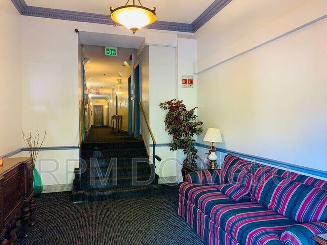 Foto del edificio - 815 Maryland Ave NE