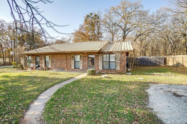 Foto del edificio - 6530 Fall Creek Hwy