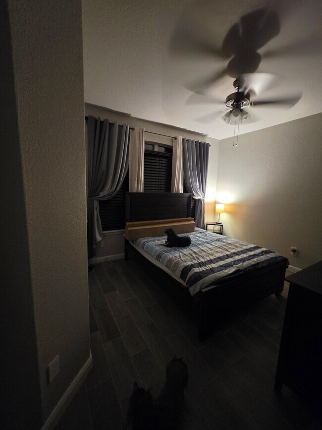 Foto del edificio - 9136 Grovehurst Rd