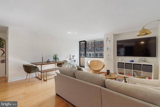 Foto del edificio - 1325 18th St NW
