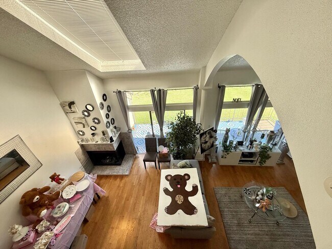 Foto del edificio - 8287 Sands Point Dr