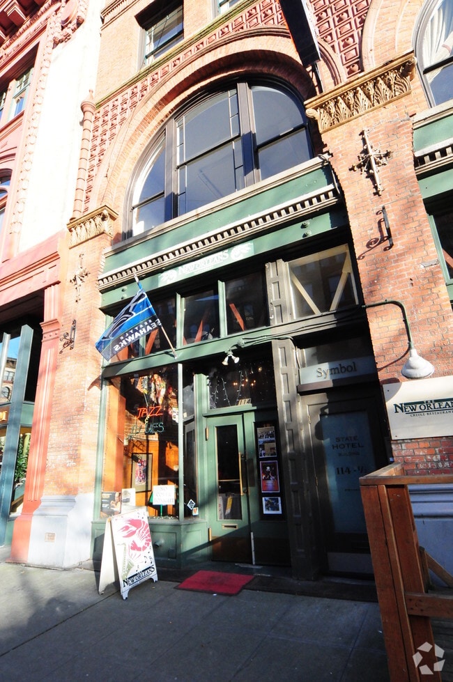 Foto principal - 114 1st Ave S