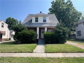 Building Photo - 1365 Craneing Rd