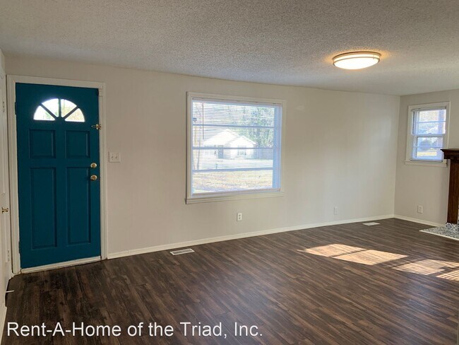 Building Photo - 2 br, 1 bath House - 102 Duffy Avenue