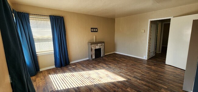 Foto del edificio - Charming 2 Bedroom 1 Bath Home in Vallejo Ready to Lease!