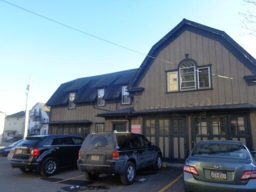 Primary Photo - 1063 1/2 W 4th St