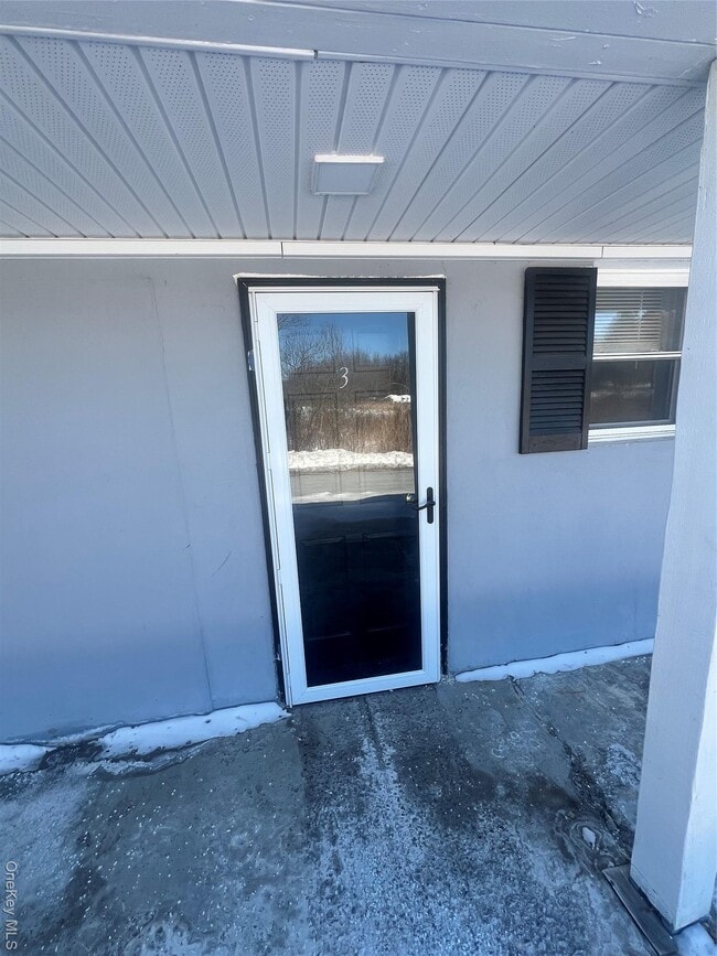 Building Photo - 41 Sunny Acres Rd