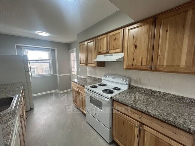 Foto del edificio - 7716 W 85th St