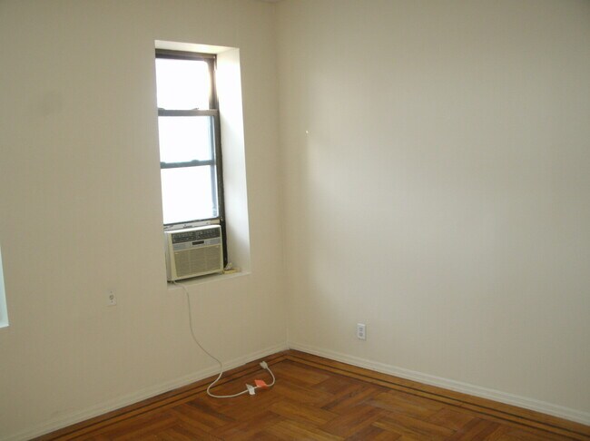 Foto del edificio - 400 E 45th St